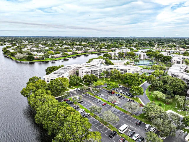 $200,000 | 1100 Colony Point Circle, Unit 415, Pembroke Pines, FL 33026