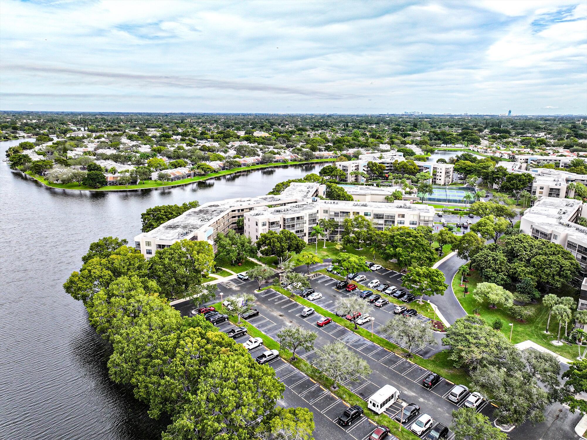 1100 Colony Point Circle, Unit 415 Pembroke Pines, FL 33026 - Photo 26 of 85 #26