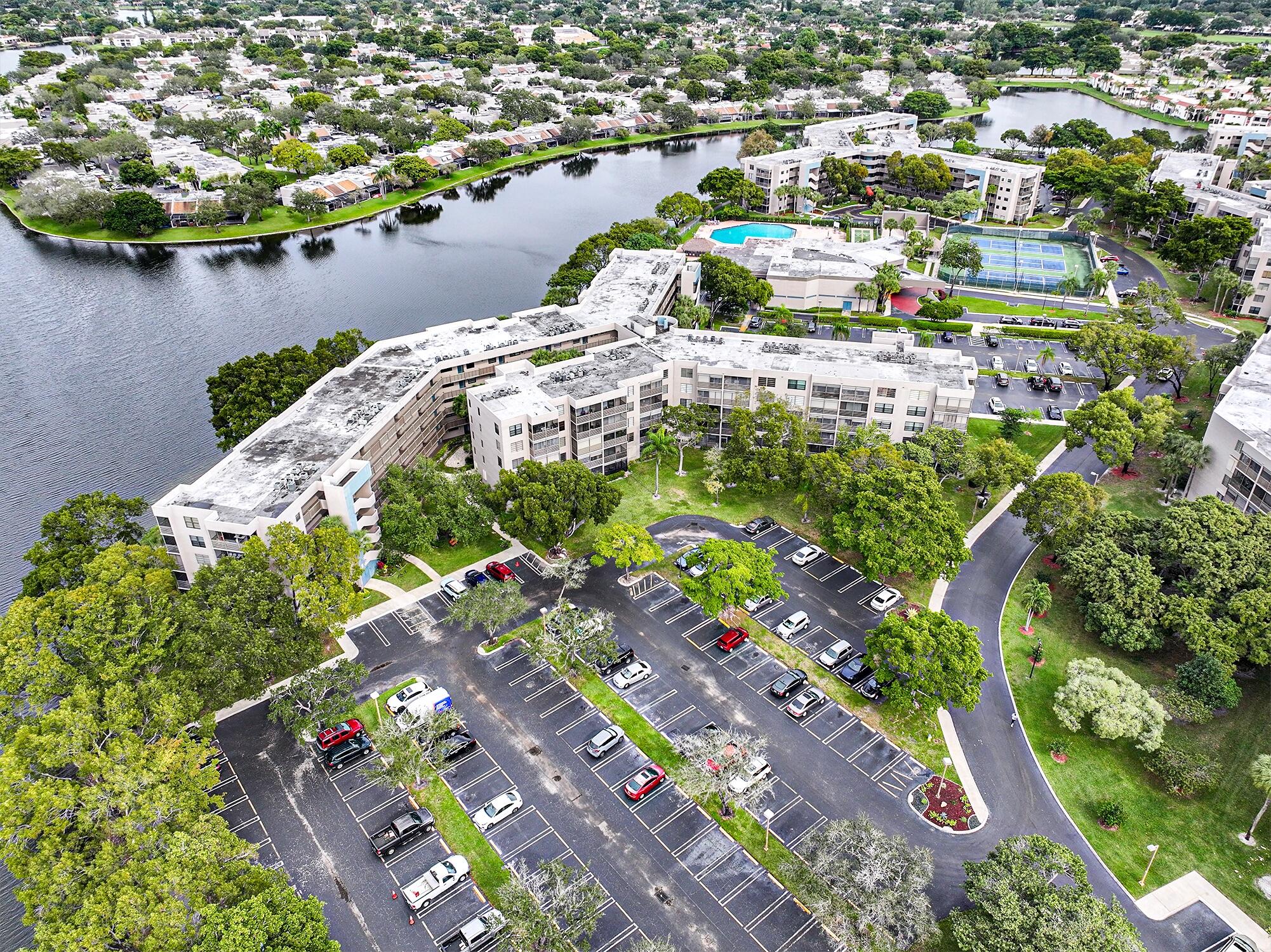 1100 Colony Point Circle, Unit 415 Pembroke Pines, FL 33026 - Photo 27 of 85 #27