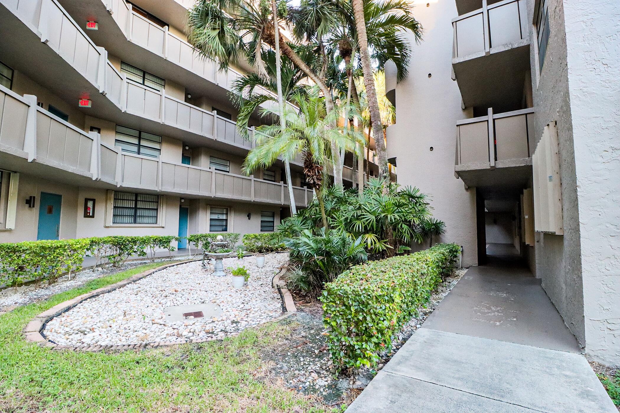 1100 Colony Point Circle, Unit 415 Pembroke Pines, FL 33026 - Photo 35 of 85 #35