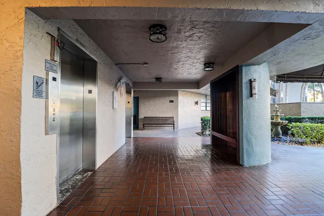 $200,000 | 1100 Colony Point Circle, Unit 415, Pembroke Pines, FL 33026