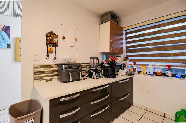 $200,000 | 1100 Colony Point Circle, Unit 415, Pembroke Pines, FL 33026