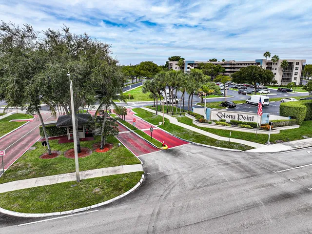 $200,000 | 1100 Colony Point Circle, Unit 415, Pembroke Pines, FL 33026