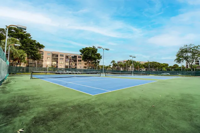 $200,000 | 1100 Colony Point Circle, Unit 415, Pembroke Pines, FL 33026