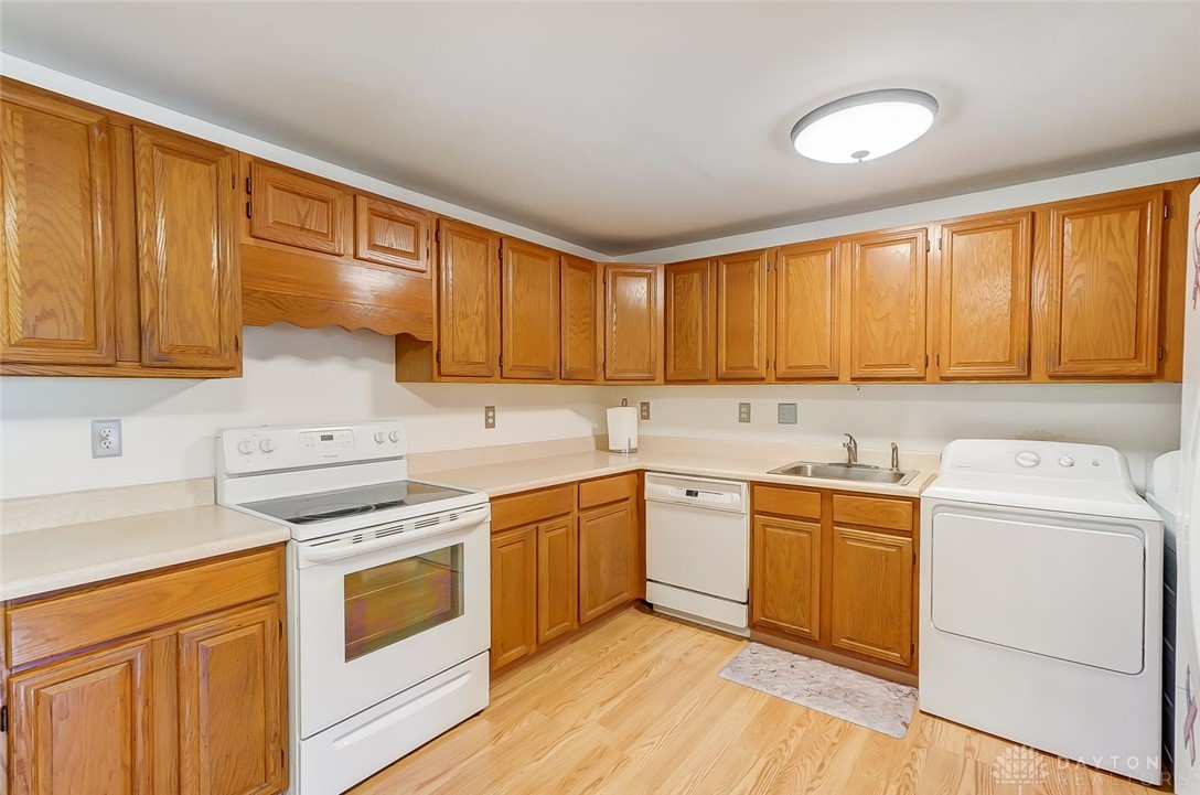 5753 Beth Road Huber Heights, OH 45424 - Photo 15 of 38 Gallery Image 15