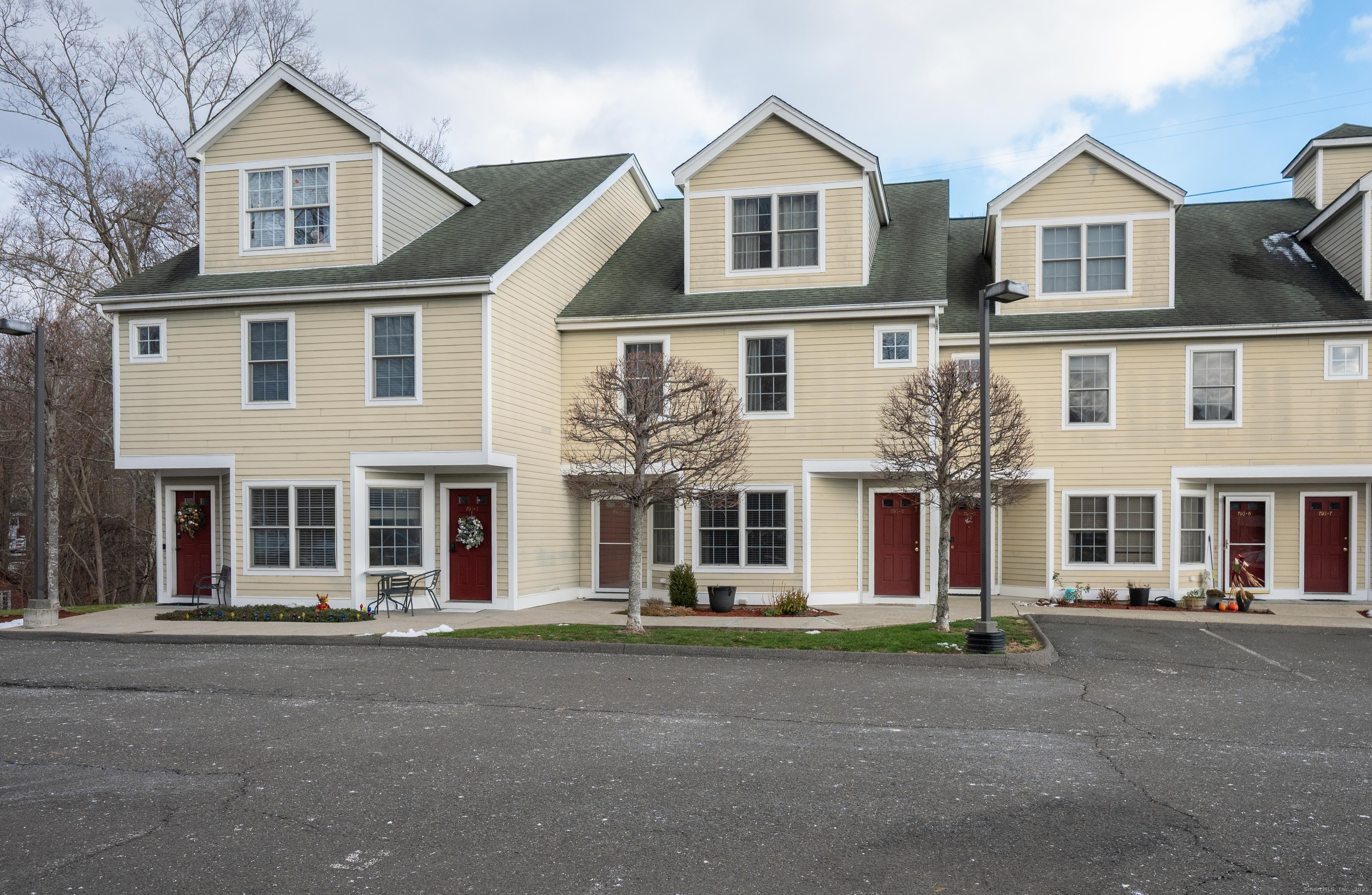 793 Federal Road, Unit 3 Brookfield, CT 06804 - Photo 1 of 30 a front view of a residential houses