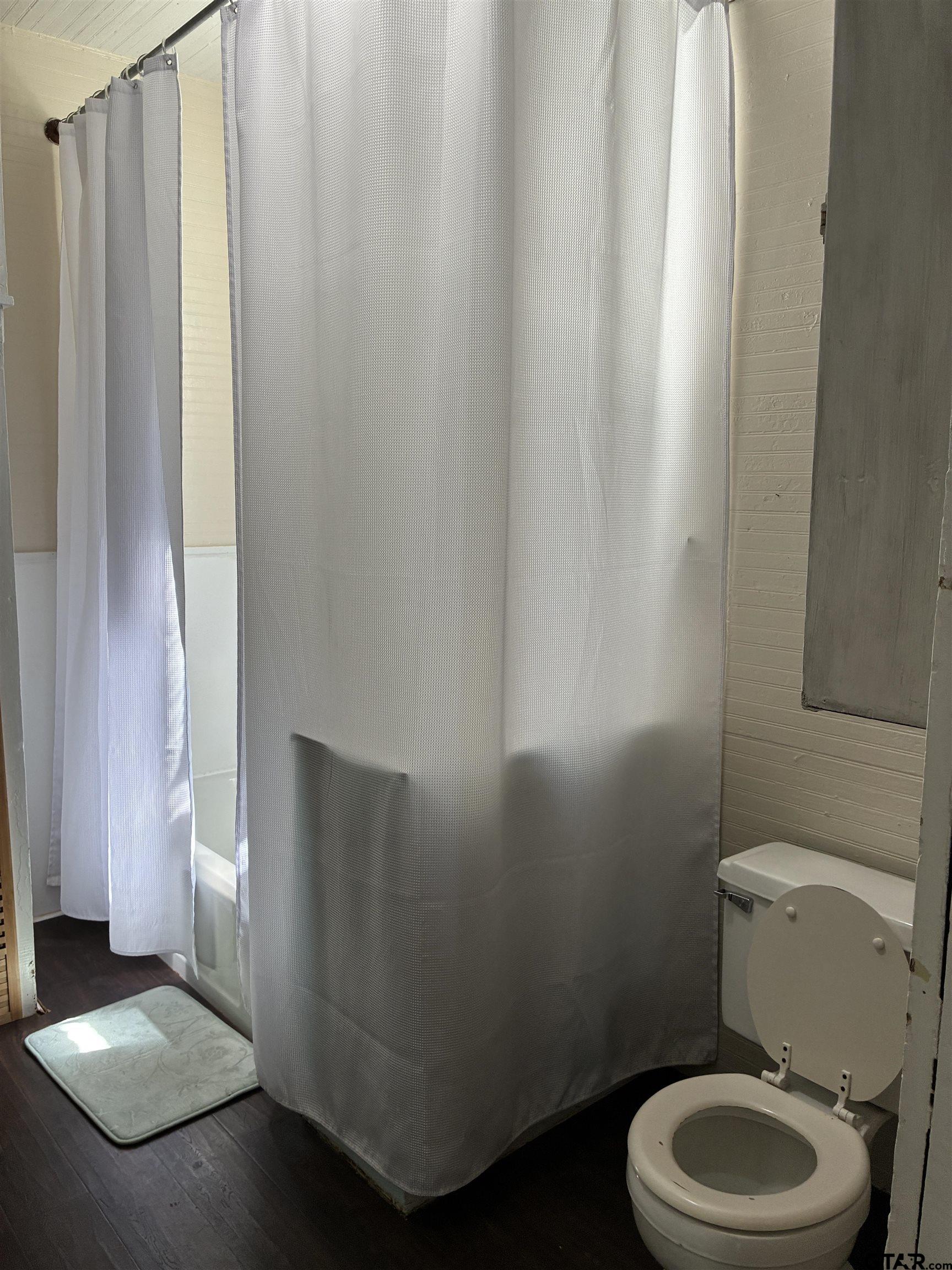 208 North Henderson Street Rusk, TX 75785 - Photo 6 of 16