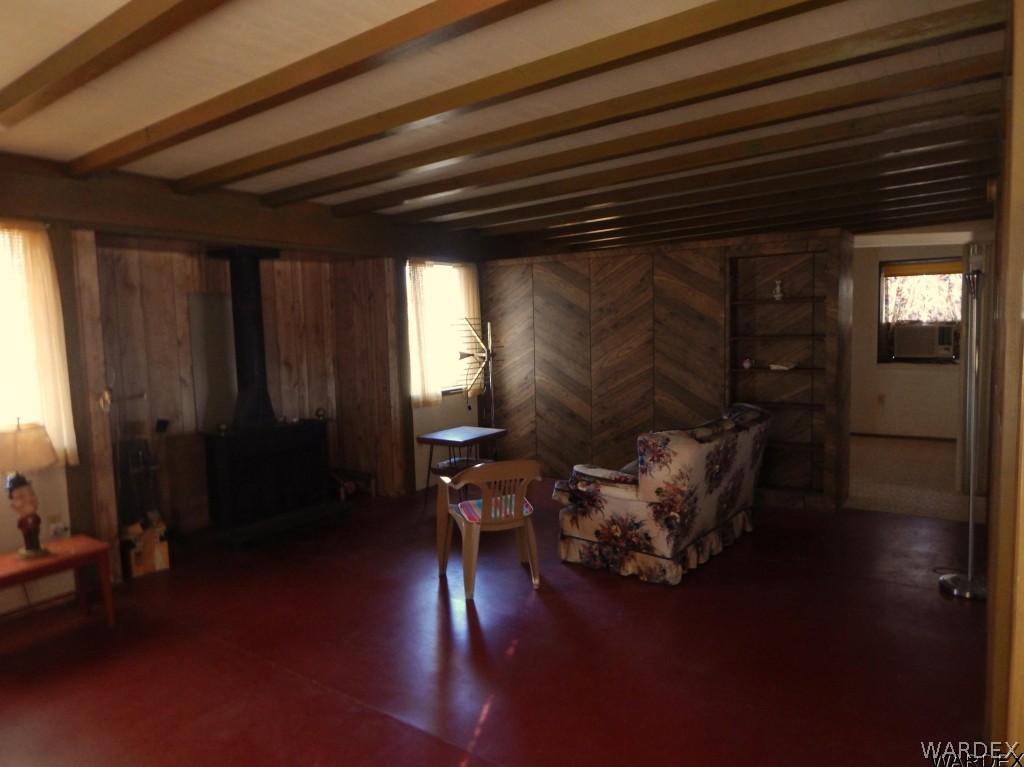 2102 Courtwright Road Mohave Valley, AZ 86440 - Photo 12 of 18 Main House Living Area