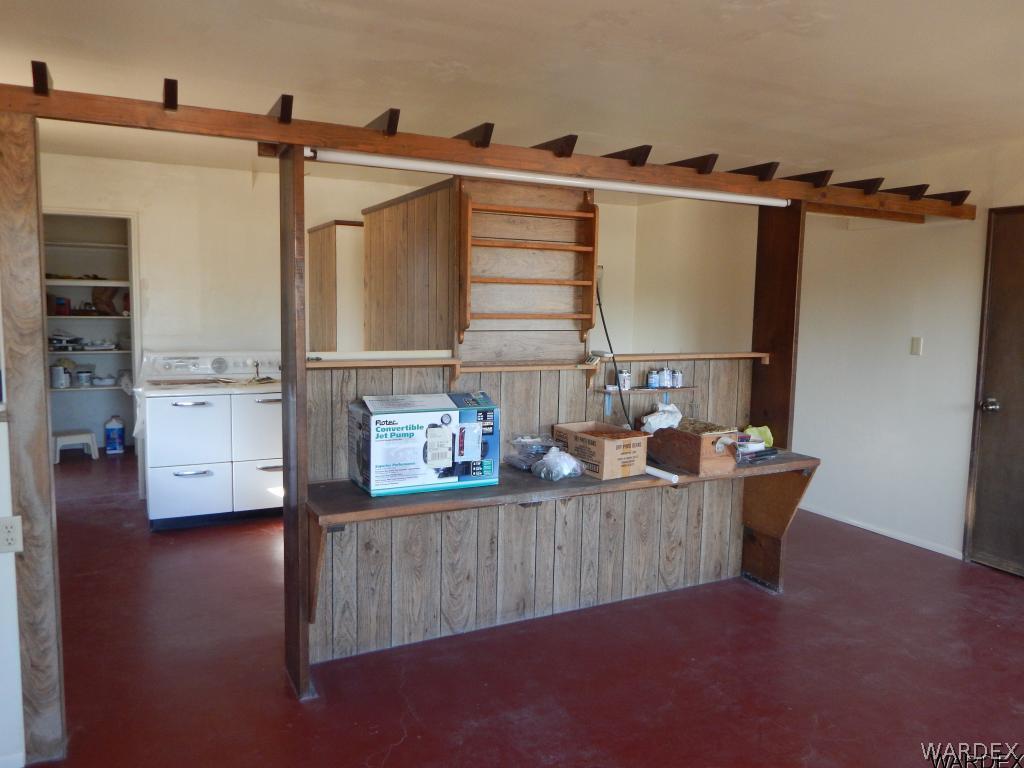2102 Courtwright Road Mohave Valley, AZ 86440 - Photo 15 of 18 Guest House Open Living