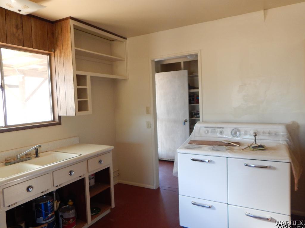 2102 Courtwright Road Mohave Valley, AZ 86440 - Photo 17 of 18 Guest House Kitchenette 2