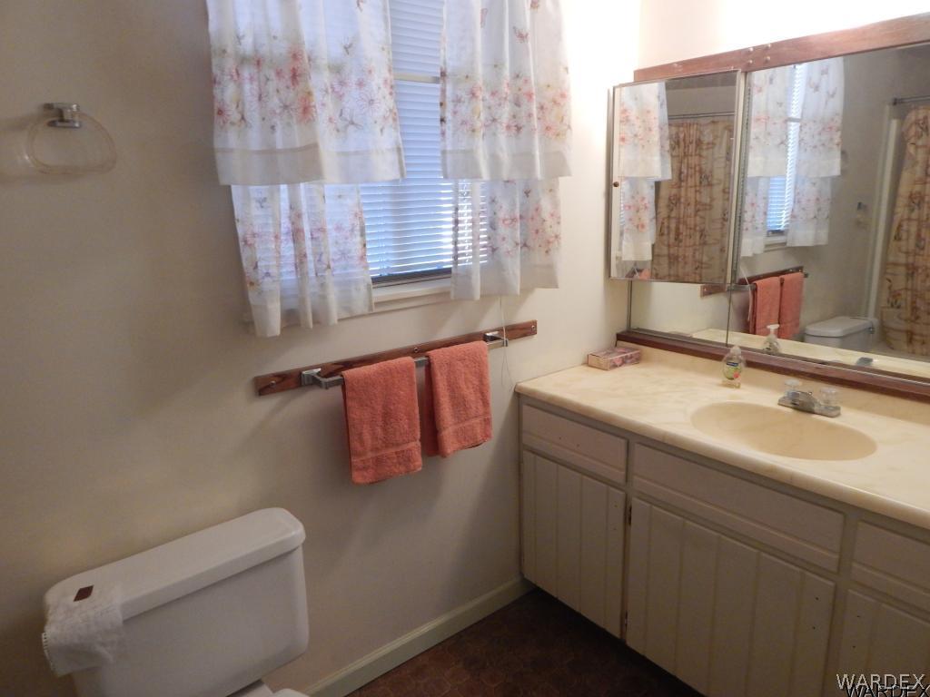 2102 Courtwright Road Mohave Valley, AZ 86440 - Photo 10 of 18 Main House Bathroom