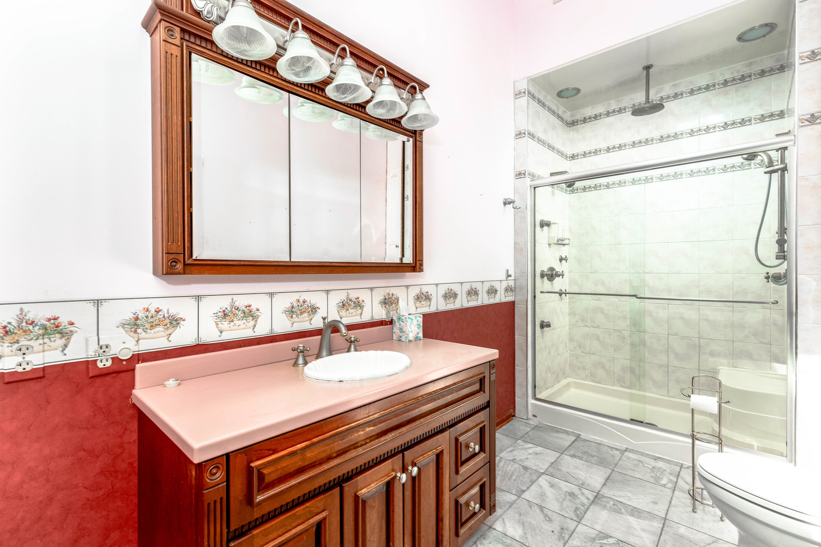 809 Ottawa Avenue Ottawa, IL 61350 - Photo 17 of 39 a bathroom with a sink and a mirror