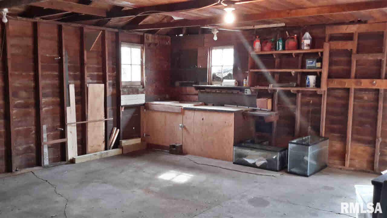 2047 36th Street Rock Island, IL 61201 - Photo 14 of 16