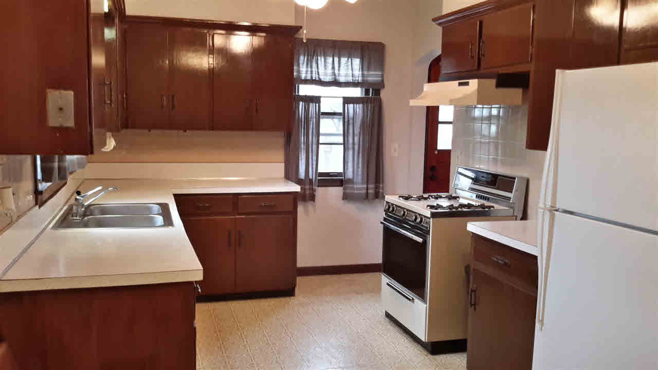 2047 36th Street Rock Island, IL 61201 - Photo 5 of 16