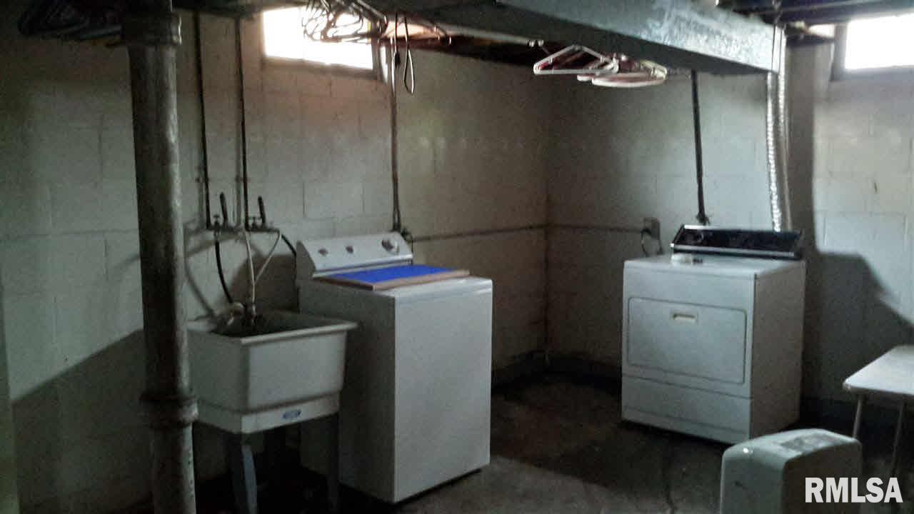 2047 36th Street Rock Island, IL 61201 - Photo 10 of 16