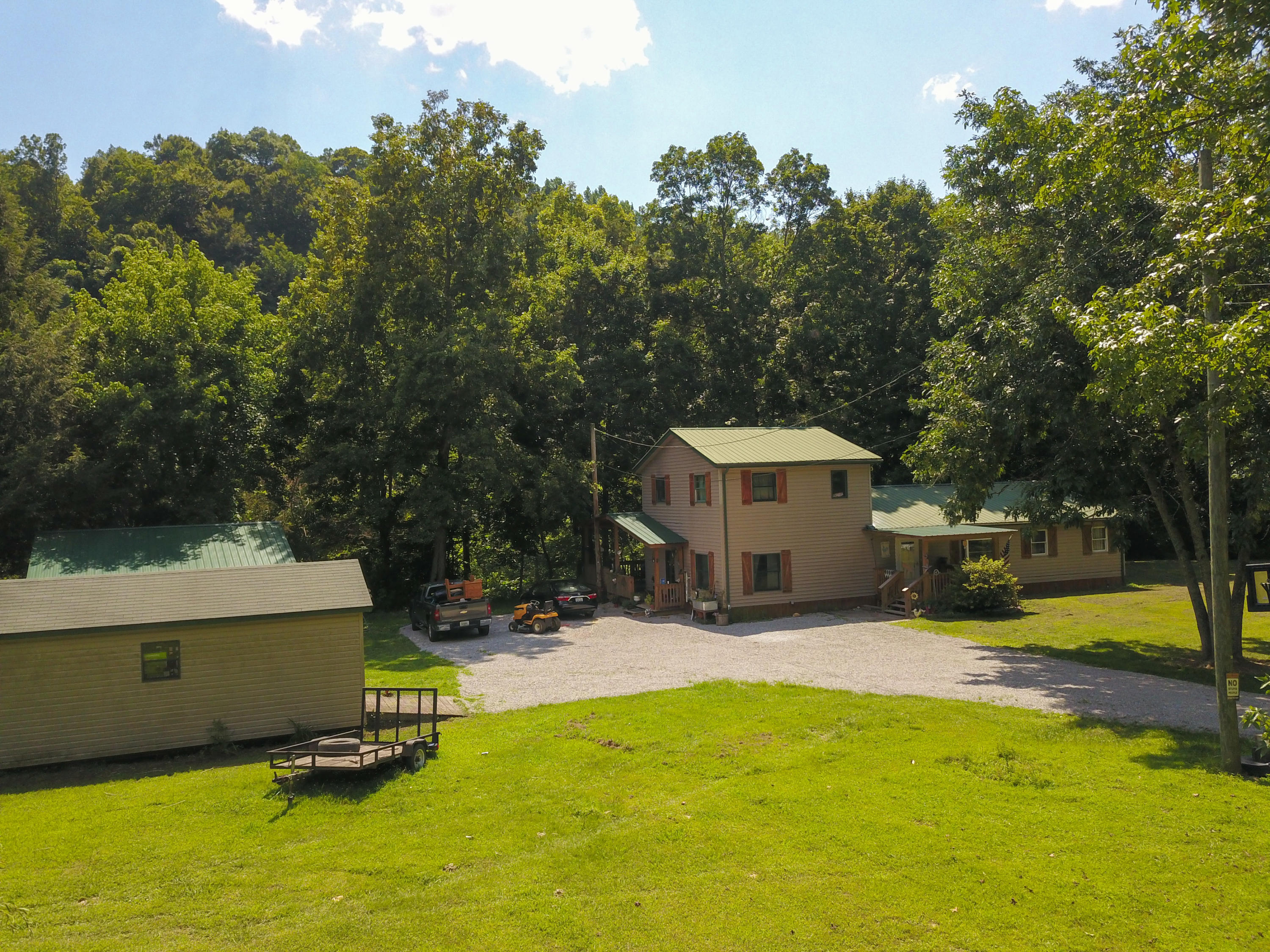 309 Ewing Branch Road Albany, KY 42602 - Photo 2 of 37 8BCC1037-12EC-41F6-86A3-B8727E4D18BB