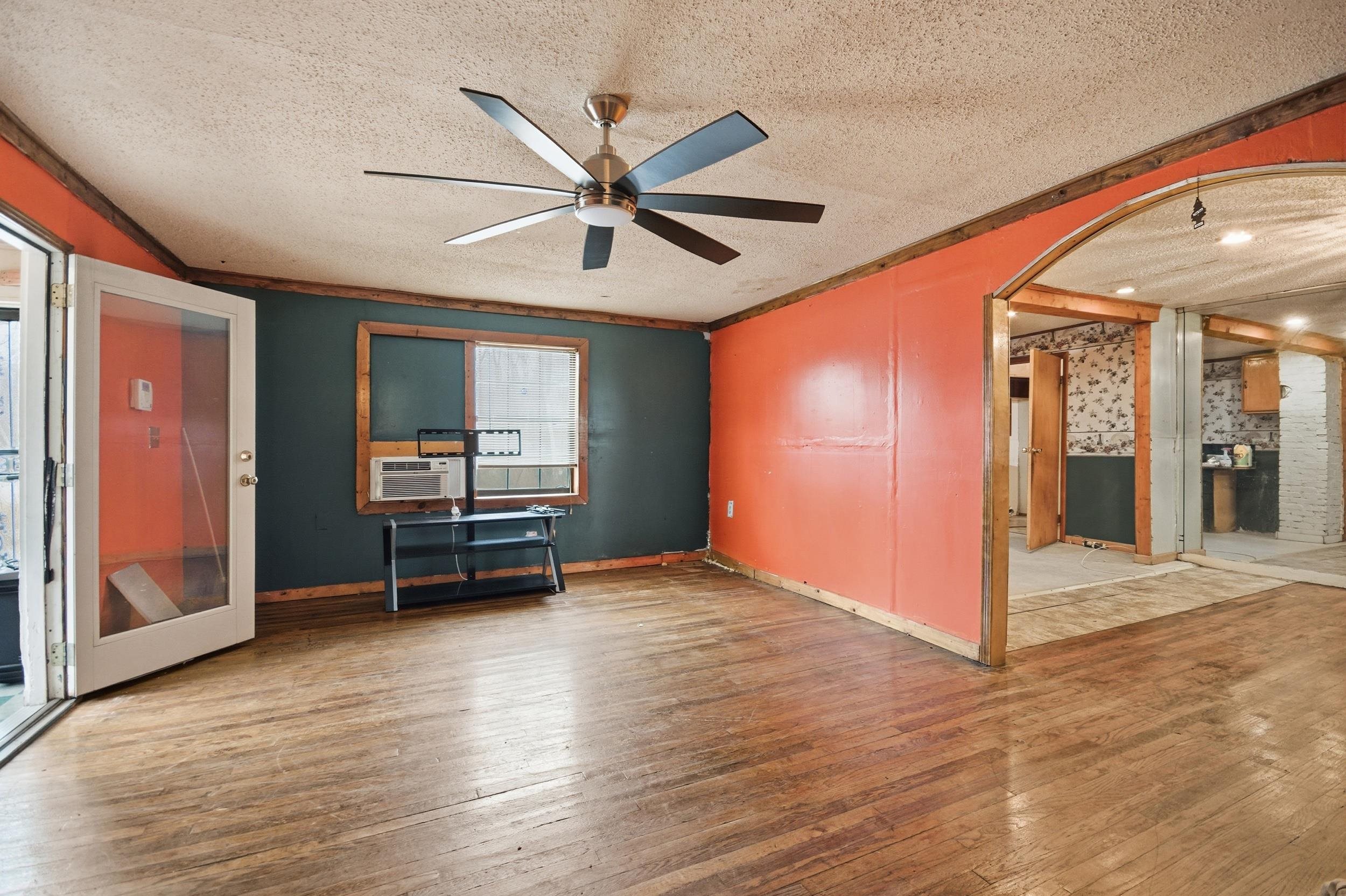 12 East Peebles Road Memphis, TN 38109 - Photo 4 of 33