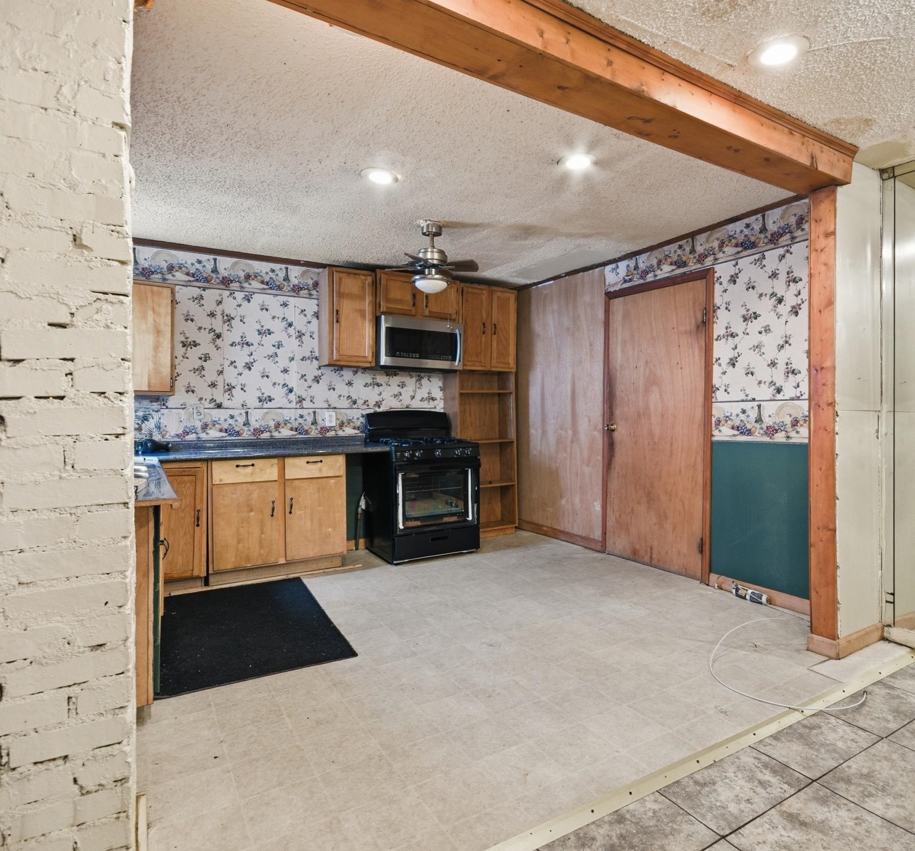 12 East Peebles Road Memphis, TN 38109 - Photo 8 of 33