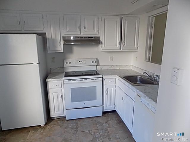 55 Mill Plain Road, Unit 334 Danbury, CT 06811 - Photo 3 of 6