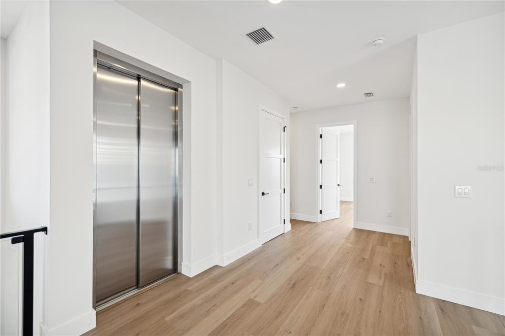 116 Wimbledon Court Redington Shores, FL 33708 - Photo 22 of 40