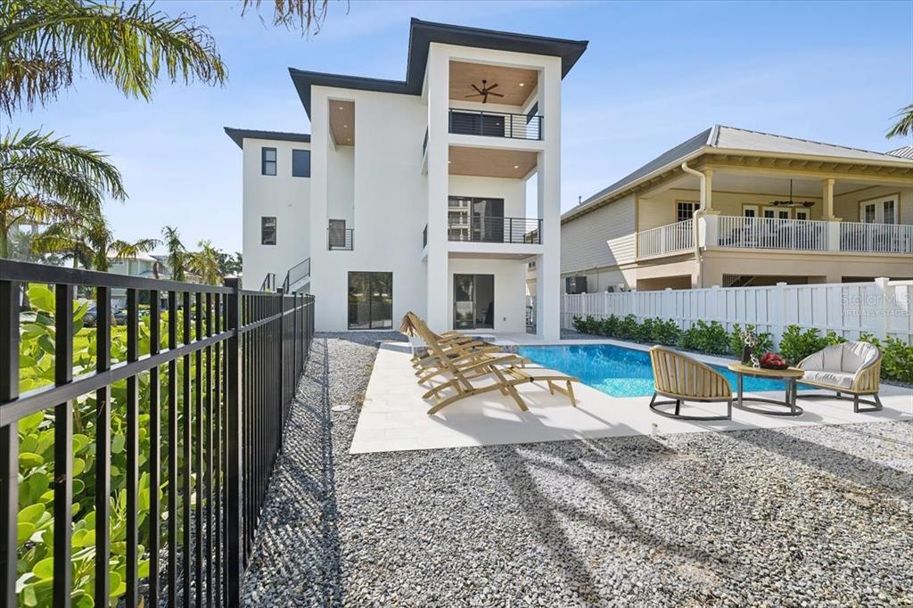 116 Wimbledon Court Redington Shores, FL 33708 - Photo 29 of 40