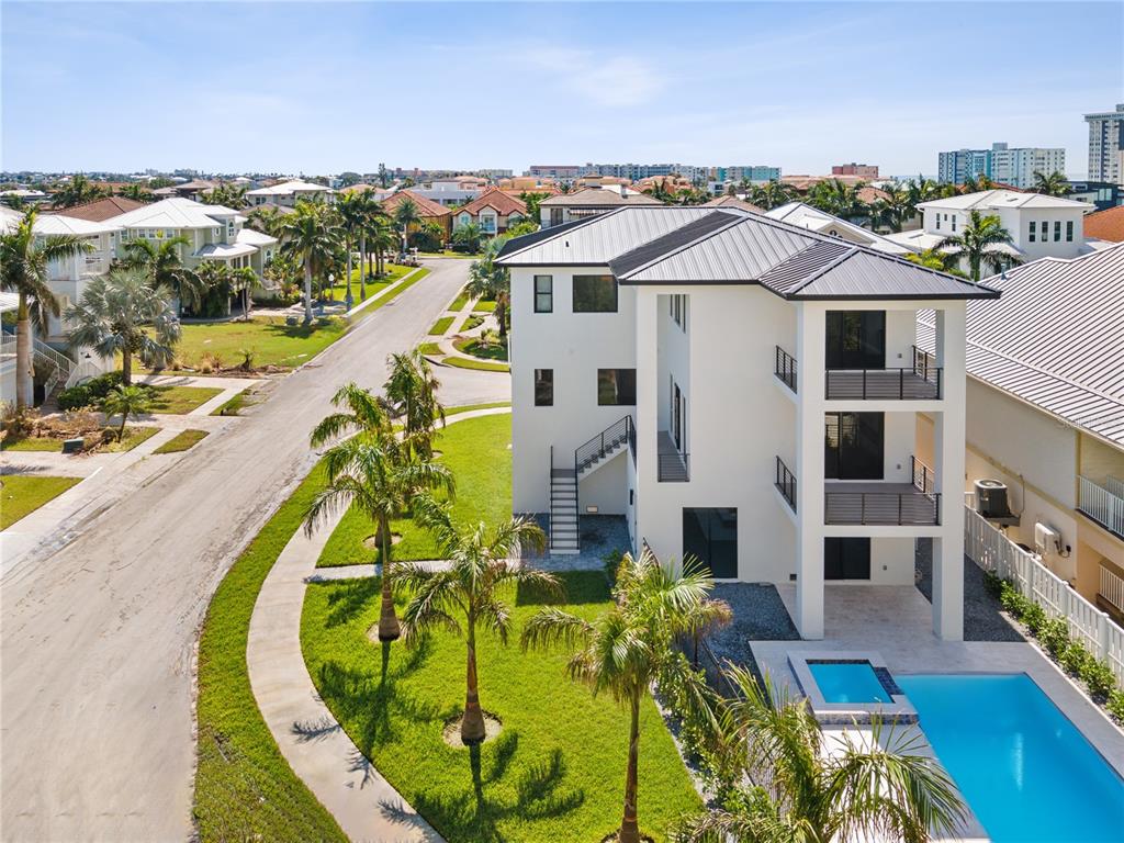 116 Wimbledon Court Redington Shores, FL 33708 - Photo 3 of 40