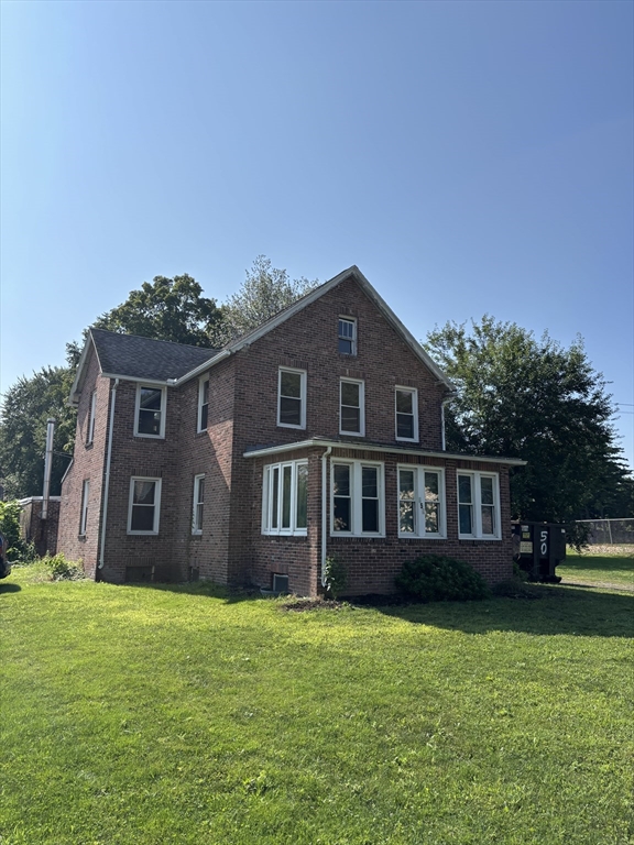 456 Granby Road South Hadley, MA 01075 - Photo 1 of 25 Gallery Image 1