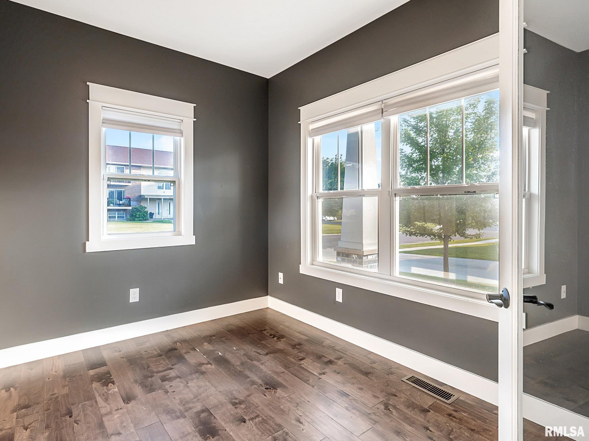 1411 Eagle Avenue Washington, IL 61571 - Photo 3 of 64