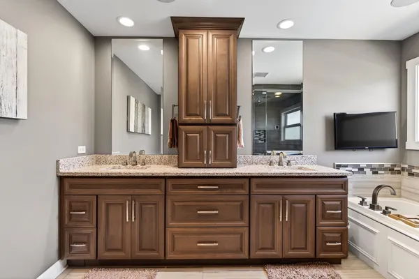 $650,000 | 24240 Lavergne Street, Plainfield, IL 60585