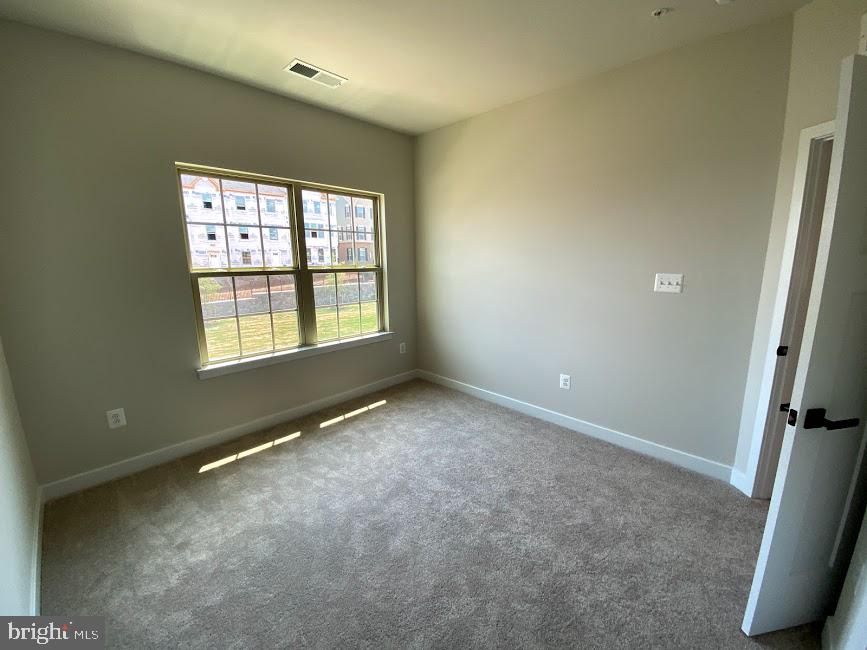 14126 Jaeger Road Clarksburg, MD 20871 - Photo 14 of 36 Gallery Image 14