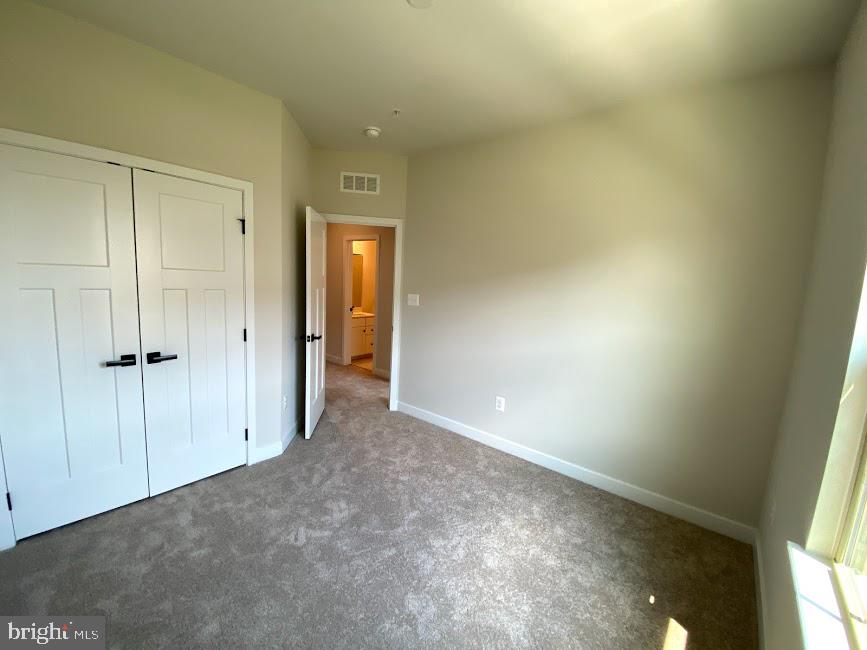 14126 Jaeger Road Clarksburg, MD 20871 - Photo 15 of 36 Gallery Image 15