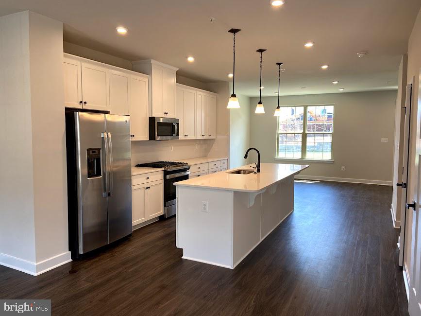 14126 Jaeger Road Clarksburg, MD 20871 - Photo 8 of 36 Gallery Image 8