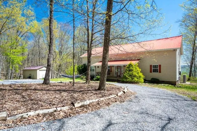 $595,000 | 264 Harlee Vista Road, Pikeville, TN 37367