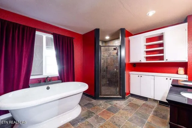 $595,000 | 264 Harlee Vista Road, Pikeville, TN 37367