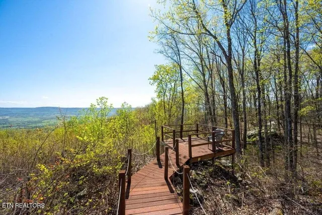 $595,000 | 264 Harlee Vista Road, Pikeville, TN 37367