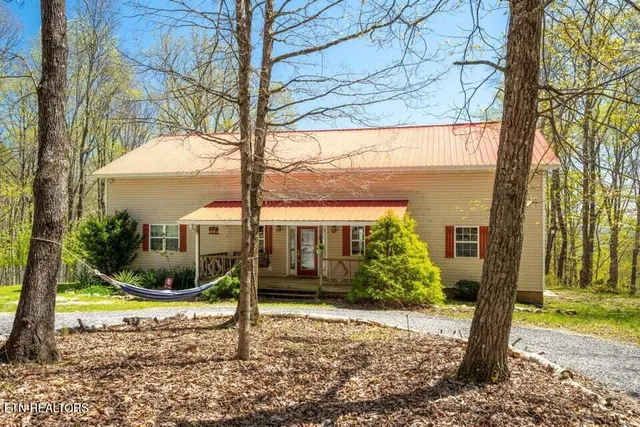 $595,000 | 264 Harlee Vista Road, Pikeville, TN 37367