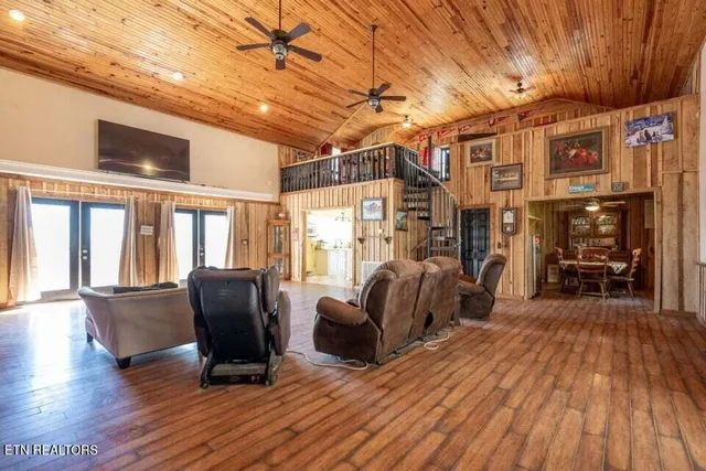 $595,000 | 264 Harlee Vista Road, Pikeville, TN 37367