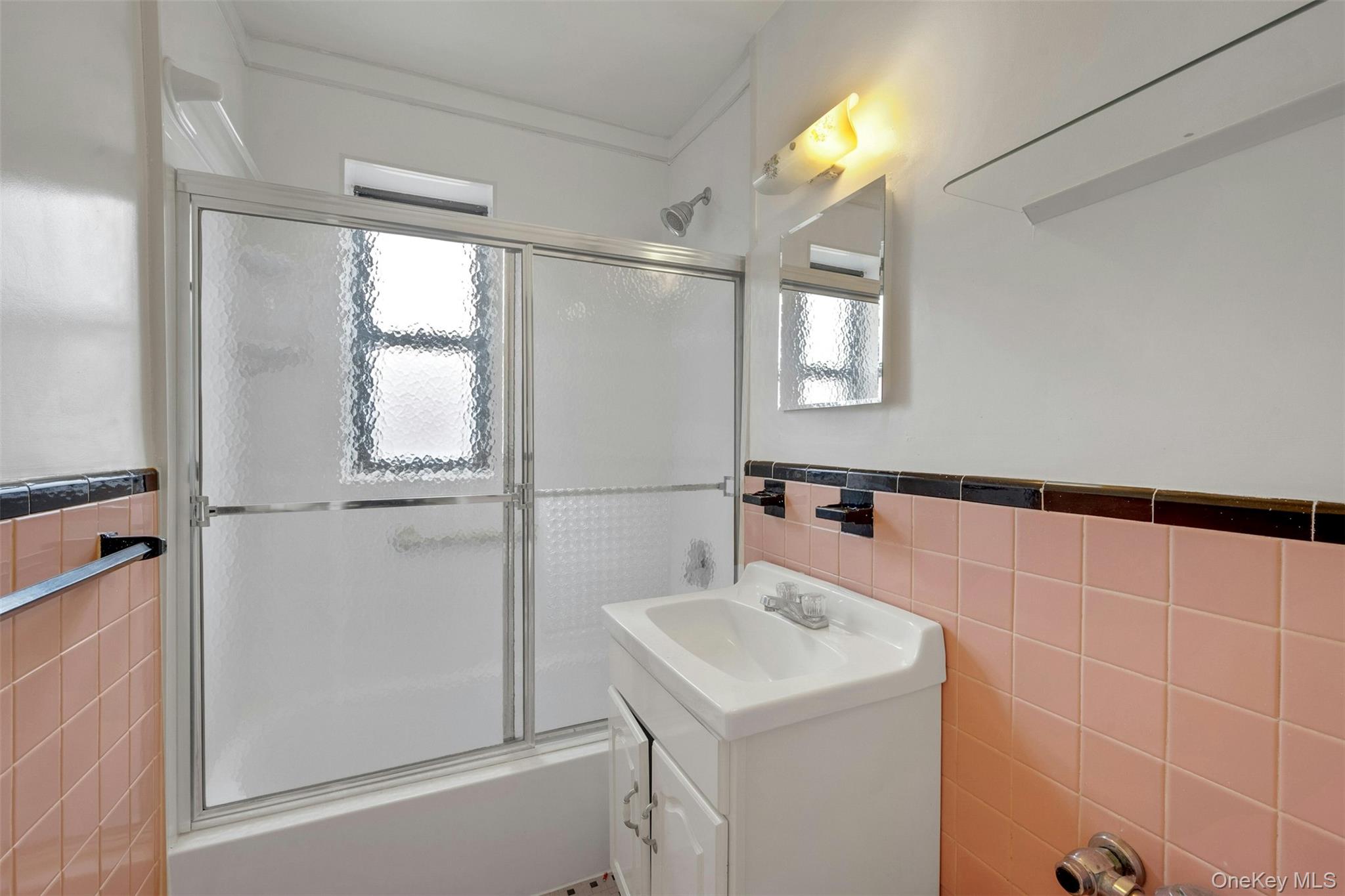 620 Pelham Road, Unit 6J New Rochelle, NY 10805 - Photo 11 of 24 Full Bath