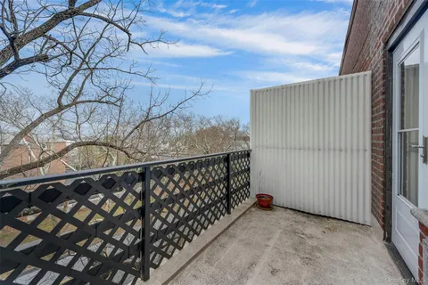 $435,000 | 620 Pelham Road, Unit 6J, New Rochelle, NY 10805