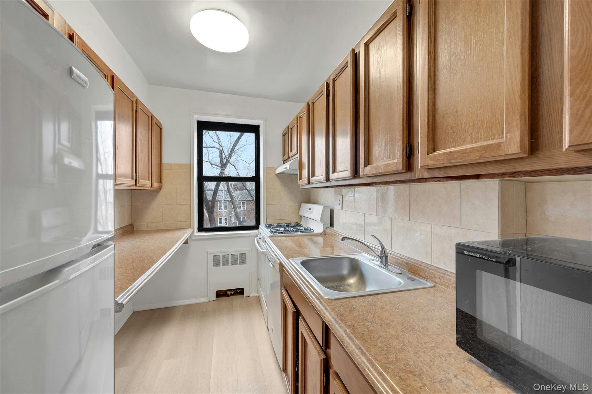 620 Pelham Road, Unit 6J New Rochelle, NY 10805 - Photo 7 of 24