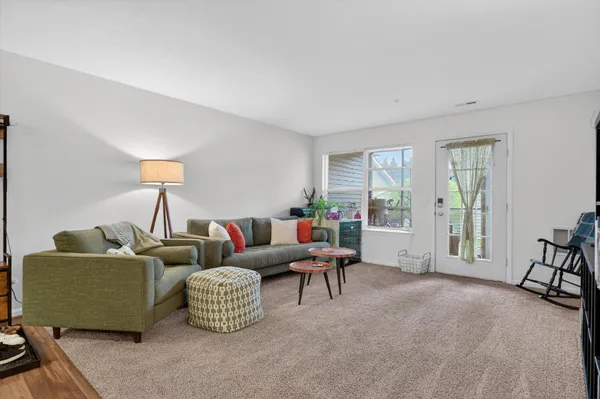 $279,900 | 1523 Long Meadow Trail Drive, Ann Arbor, MI 48108