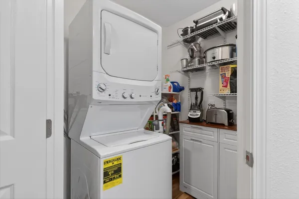 $279,900 | 1523 Long Meadow Trail Drive, Ann Arbor, MI 48108