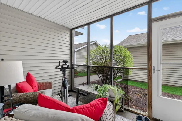 $279,900 | 1523 Long Meadow Trail Drive, Ann Arbor, MI 48108