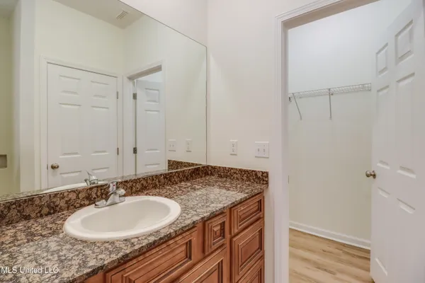 $1,700 | 1101 Century Oaks Drive, Unit B, Gulfport, MS 39507