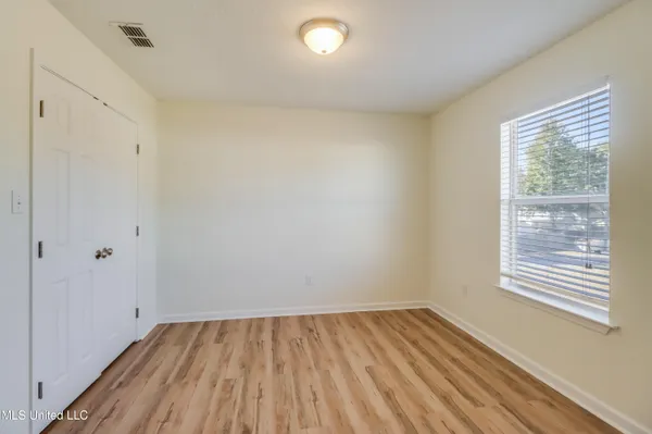 $1,700 | 1101 Century Oaks Drive, Unit B, Gulfport, MS 39507