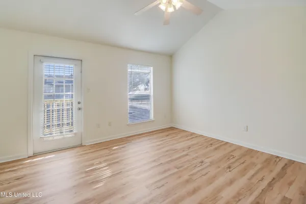 $1,700 | 1101 Century Oaks Drive, Unit B, Gulfport, MS 39507