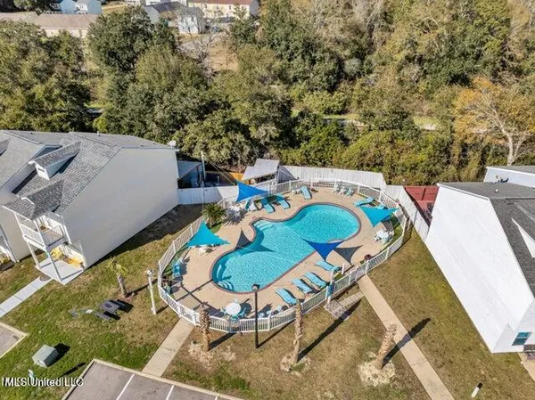 $1,700 | 1101 Century Oaks Drive, Unit B, Gulfport, MS 39507