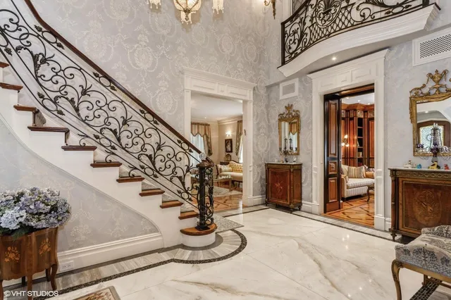 a view of entryway and hall