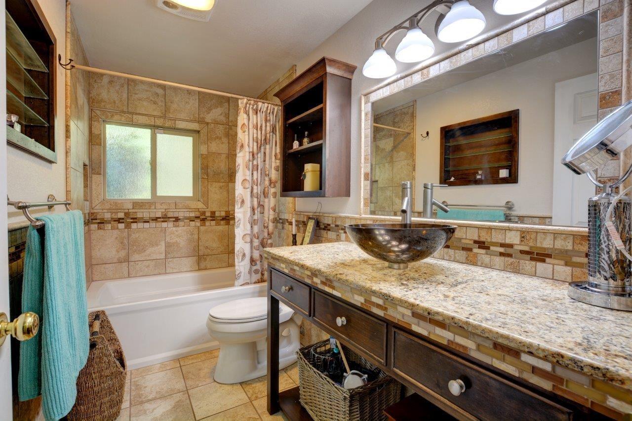 5525 Upton Road Central Point, OR 97502 - Photo 5 of 24 Additional Photo