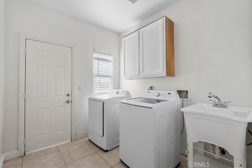 15833 Sago Road Apple Valley, CA 92307 - Photo 13 of 31